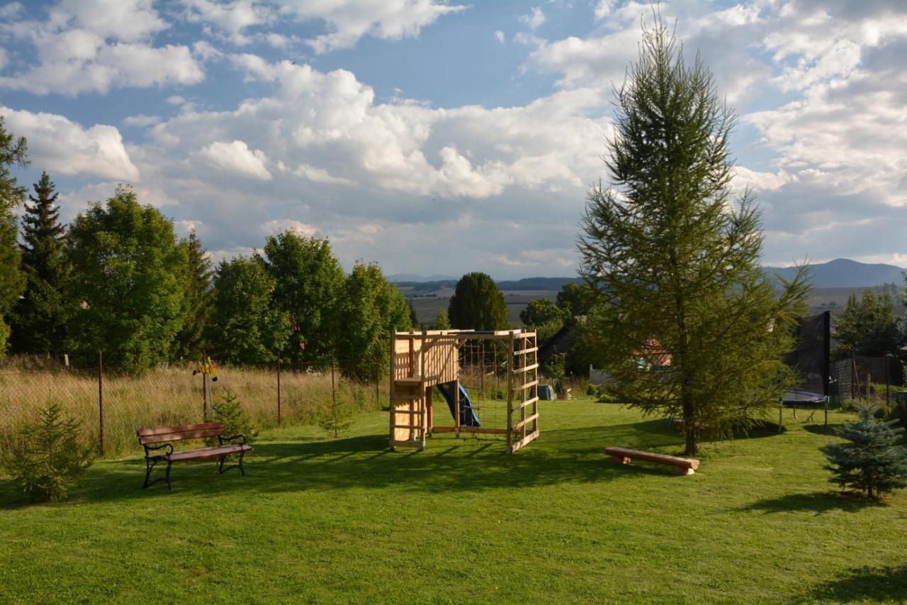 Trinity Log Cabin Wellness Resort สตราบา ภายนอก รูปภาพ