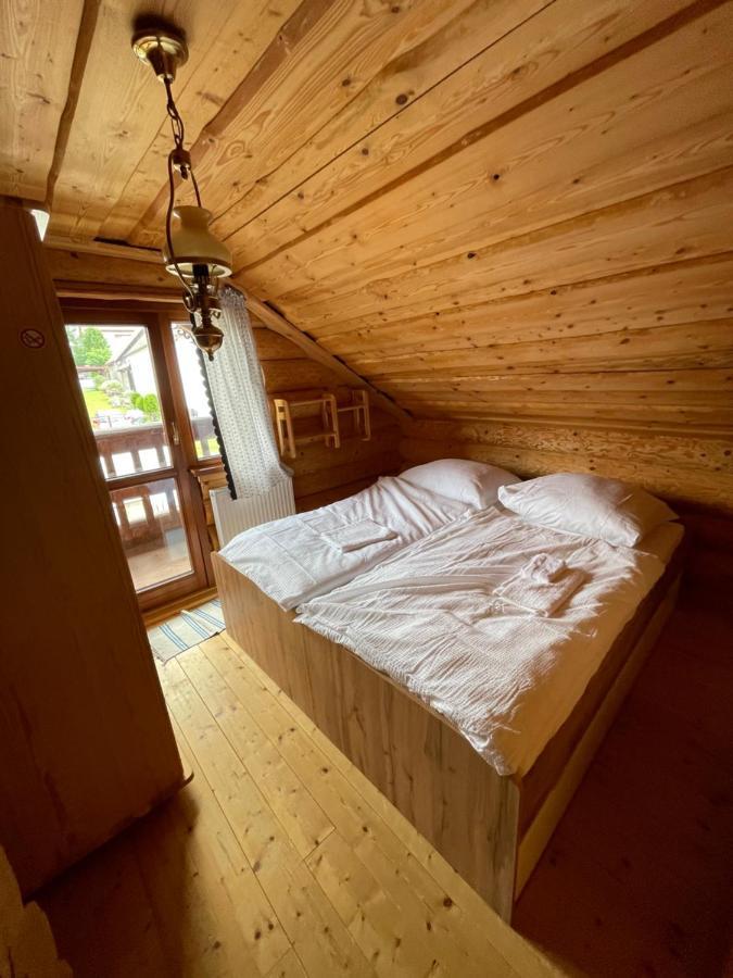 Trinity Log Cabin Wellness Resort สตราบา ภายนอก รูปภาพ