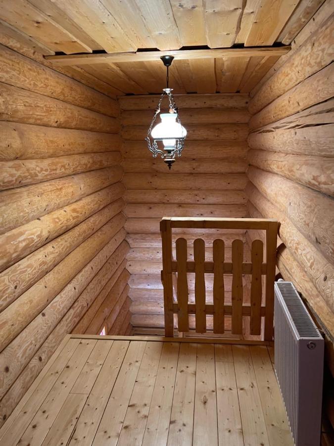 Trinity Log Cabin Wellness Resort สตราบา ภายนอก รูปภาพ