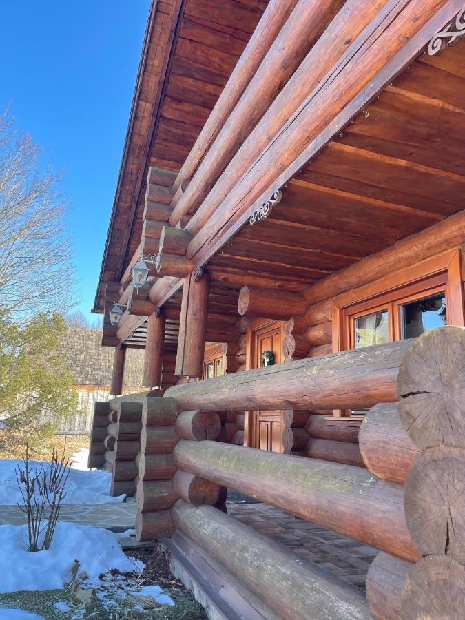 Trinity Log Cabin Wellness Resort สตราบา ภายนอก รูปภาพ